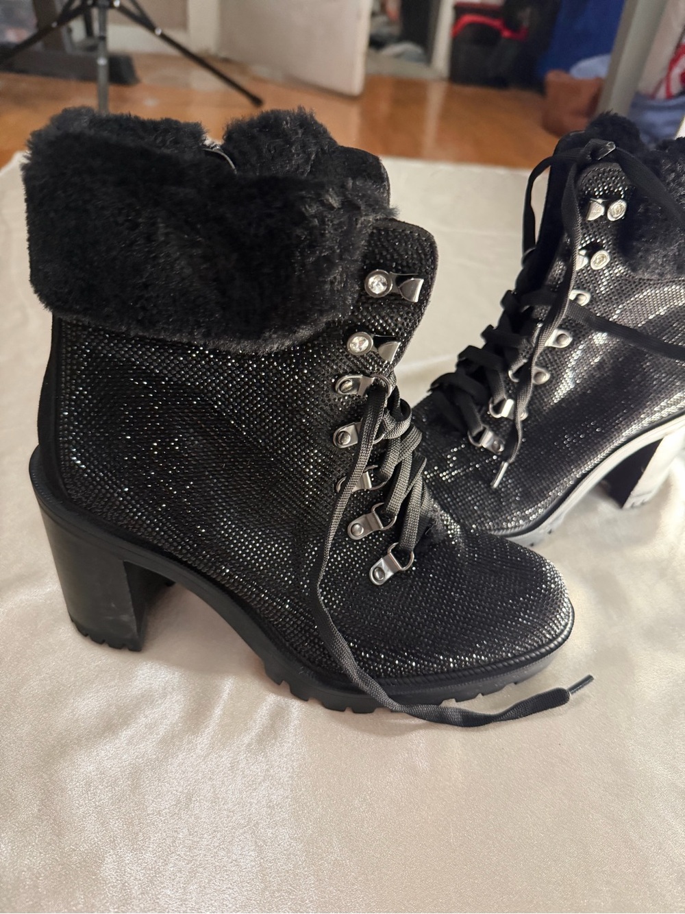 JLO Jennifer Lopez Black Rhinestone Faux Fur Lace-Up Heeled Boots Size 8M